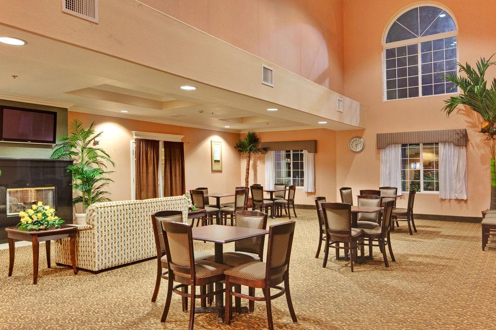 Holiday Inn Express Delano Highway 99 By Ihg Ngoại thất bức ảnh